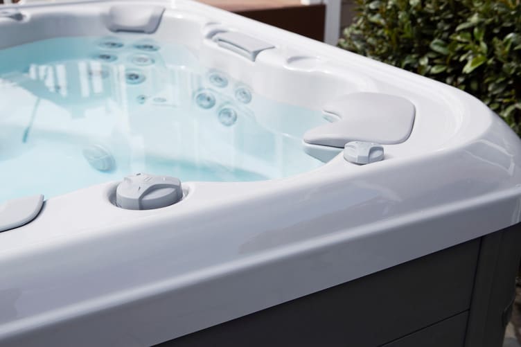 Bullfrog X Series Hot Tub